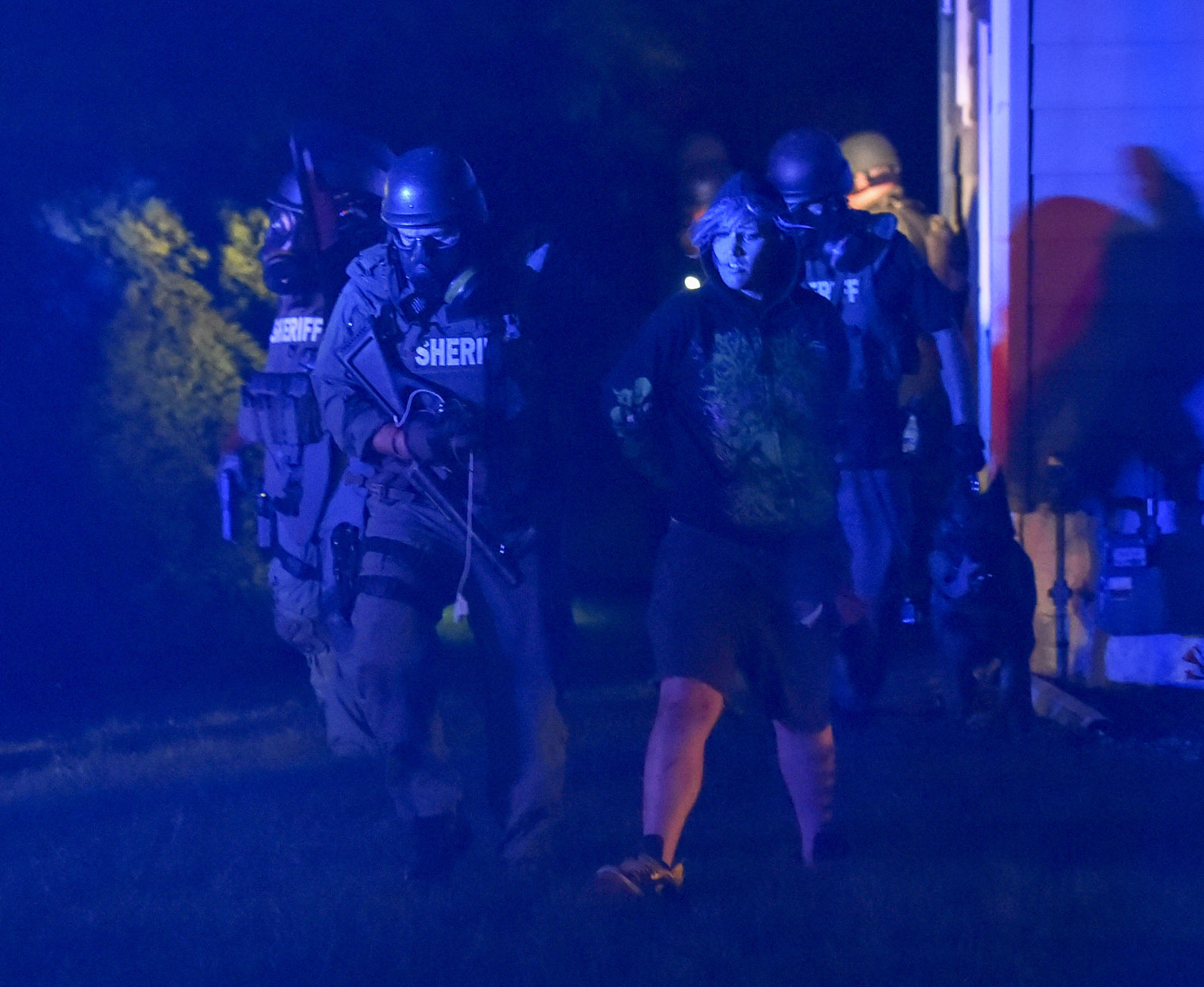 062318-standoff-005a.JPG